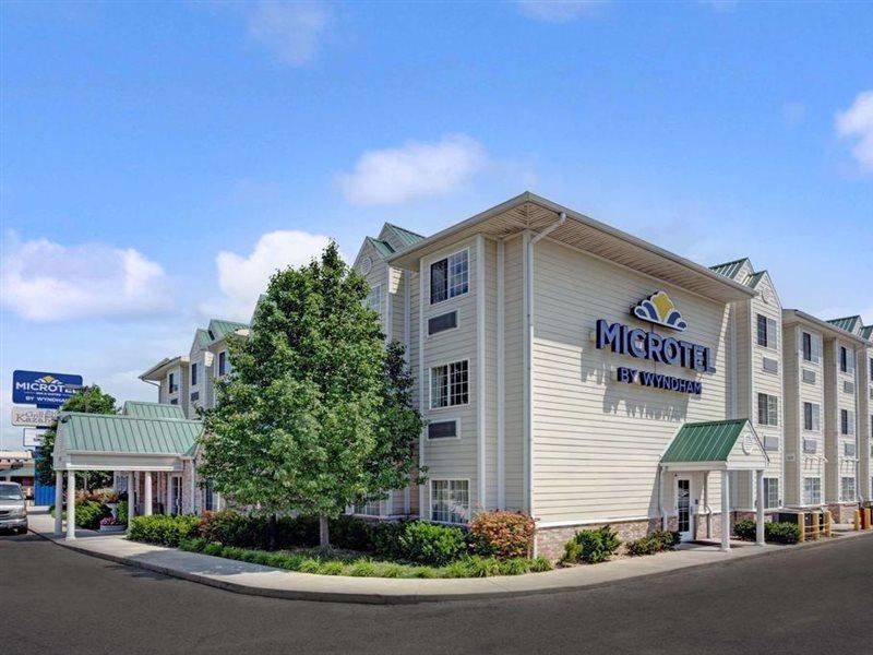 Microtel Inn & Suites By Wyndham Indianapolis Airport Exterior photo