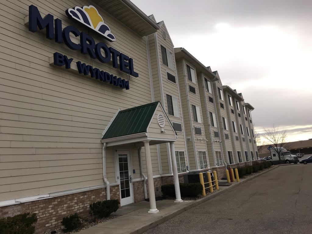 Microtel Inn & Suites By Wyndham Indianapolis Airport Exterior photo